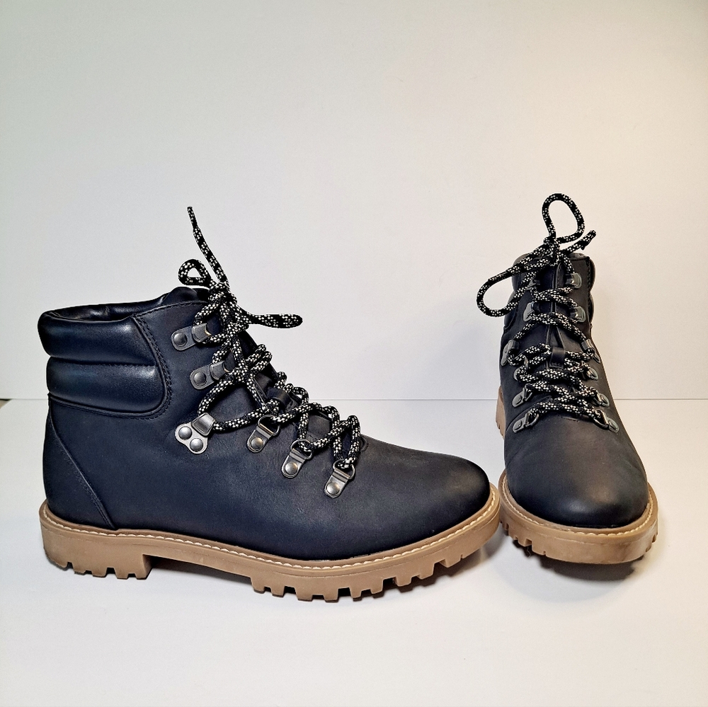 Universal Thread Black Lace-Up Ankle Boots. Size 8.5, Never Worn.
